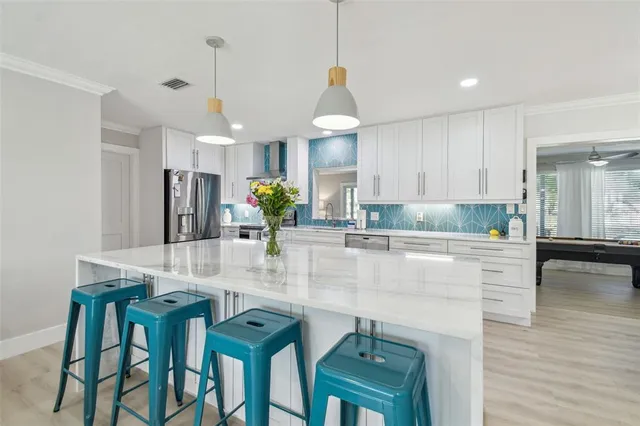 $5,500 | 3922 Fontainebleau Drive, Tampa, FL 33634