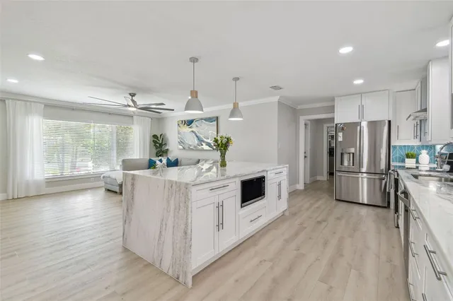 $5,500 | 3922 Fontainebleau Drive, Tampa, FL 33634