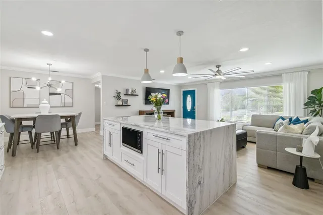 $5,500 | 3922 Fontainebleau Drive, Tampa, FL 33634