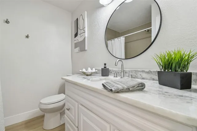 $5,500 | 3922 Fontainebleau Drive, Tampa, FL 33634