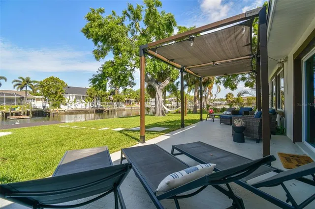 $5,500 | 3922 Fontainebleau Drive, Tampa, FL 33634