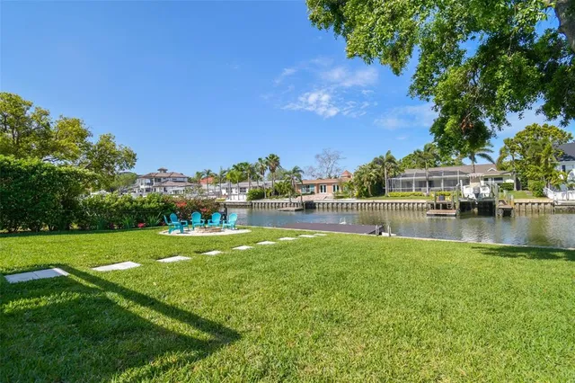 $5,500 | 3922 Fontainebleau Drive, Tampa, FL 33634