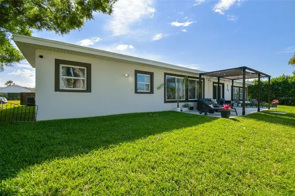 $4,995 | 3922 Fontainebleau Drive, Tampa, FL 33634