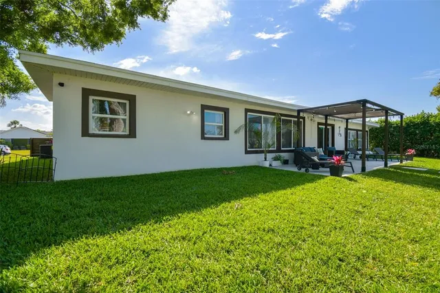 $5,500 | 3922 Fontainebleau Drive, Tampa, FL 33634