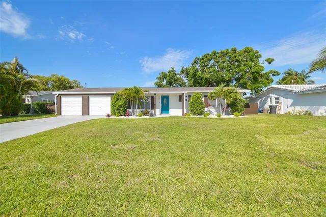 $5,500 | 3922 Fontainebleau Drive, Tampa, FL 33634