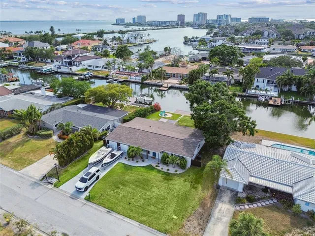 $5,500 | 3922 Fontainebleau Drive, Tampa, FL 33634