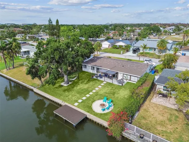 $5,500 | 3922 Fontainebleau Drive, Tampa, FL 33634