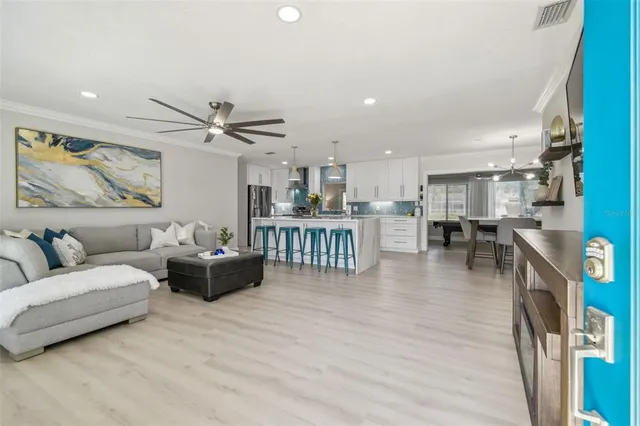 $5,500 | 3922 Fontainebleau Drive, Tampa, FL 33634