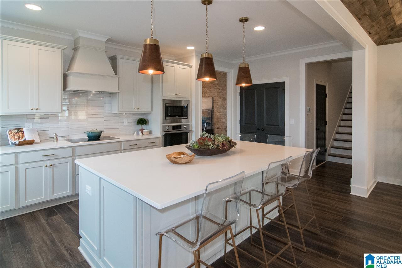 4093 Olivia Road Birmingham, AL 35244 - Photo 5 of 32