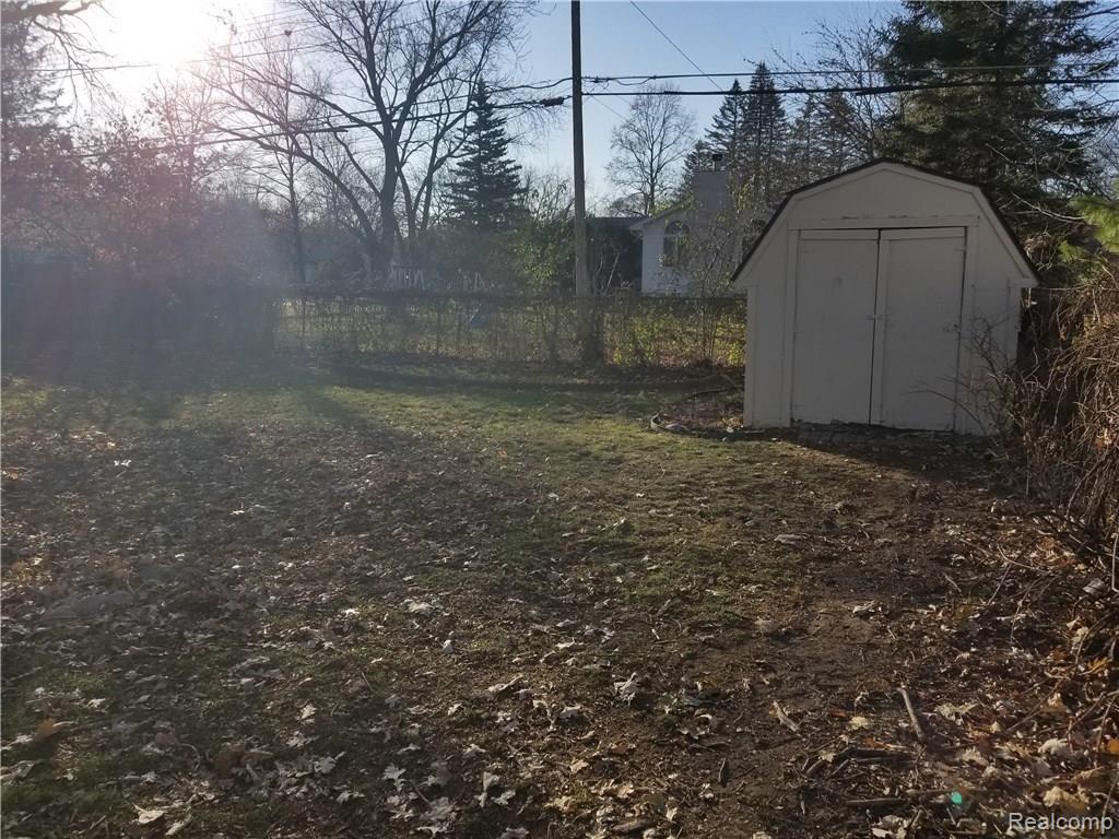 23171 Tuck Road Farmington Hills, MI 48336 - Photo 30 of 31