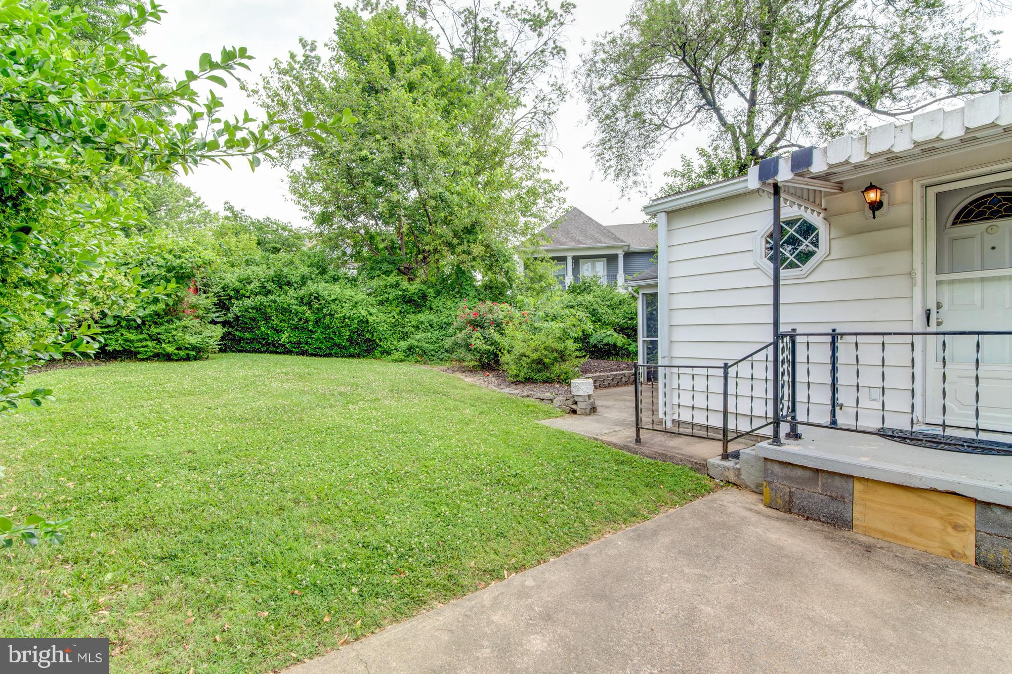 1867 Griffith Road Falls Church, VA 22043 - Photo 20 of 23 Side entrance
