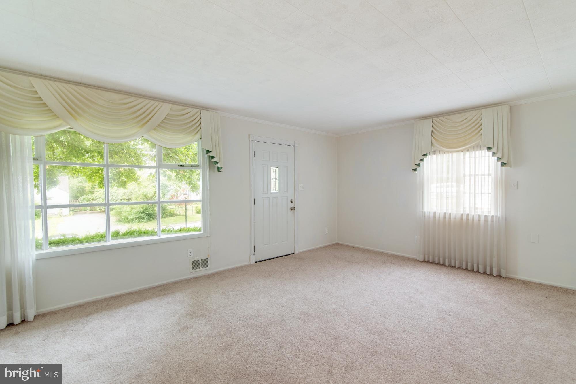 1867 Griffith Road Falls Church, VA 22043 - Photo 7 of 23 Living Room/Dining Room