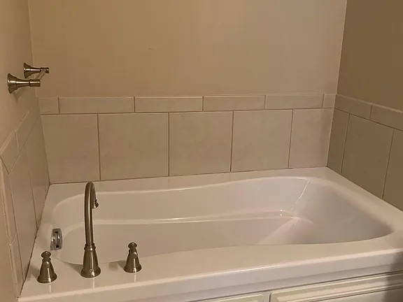 2015 Lavender Court Spring Hill, TN 37174 - Photo 11 of 23 a bathroom with a bathtub