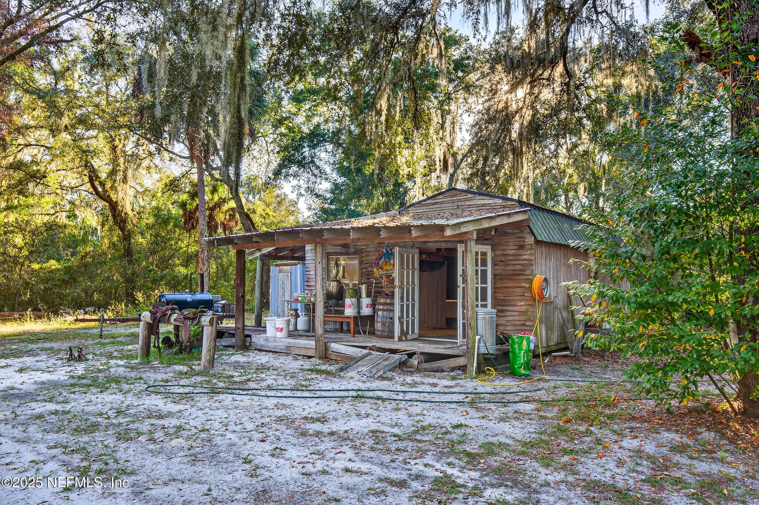 133 Rainbow Road Crescent City, FL 32112 - Photo 7 of 31 a front view of a house with garden