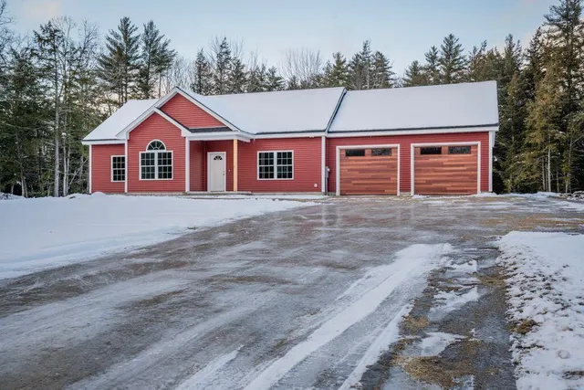 $500,000 | 13 Angelwood Rd Extension, Standish, ME 04084