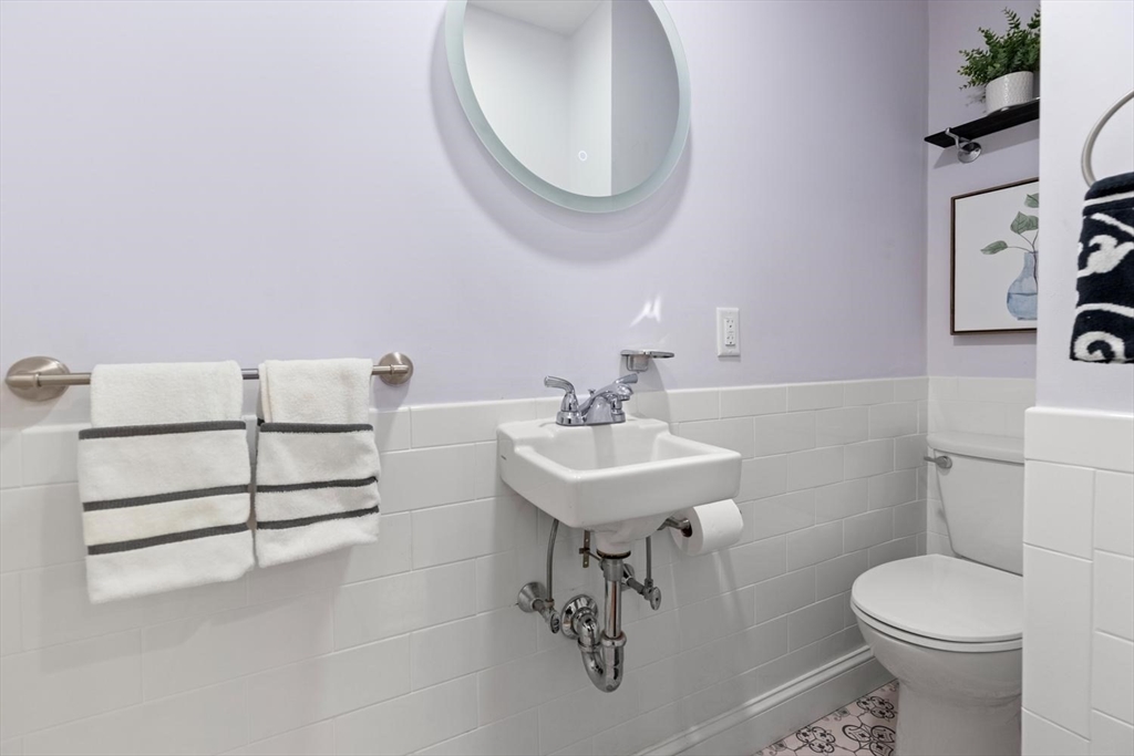 69 Meriam Street Wakefield, MA 01880 - Photo 21 of 38