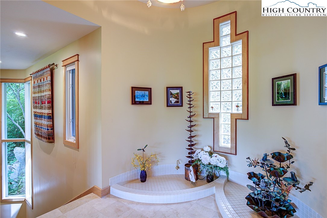 156 River Pointe Lane Boone, NC 28607 - Photo 8 of 47 Gallery Image 8