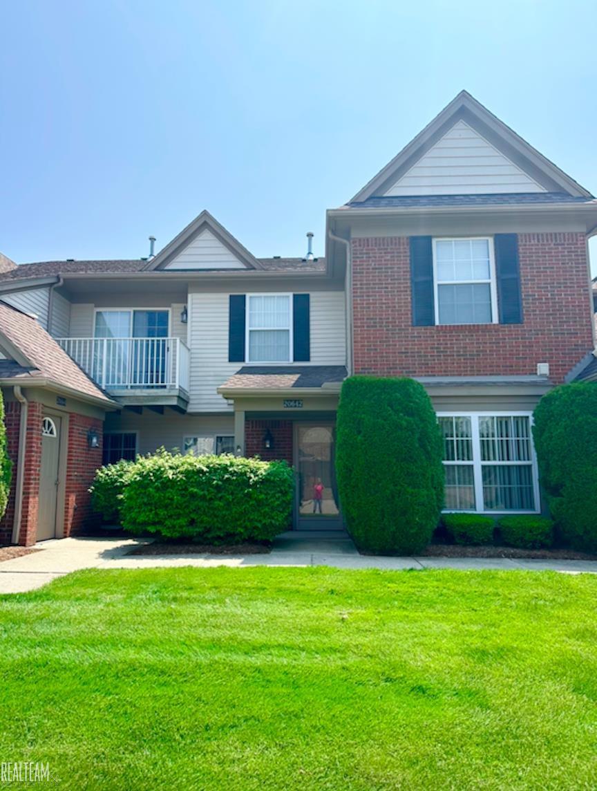 20642 Dunham Road Clinton Township, MI 48038 - Photo 1 of 15 50112692.JPG