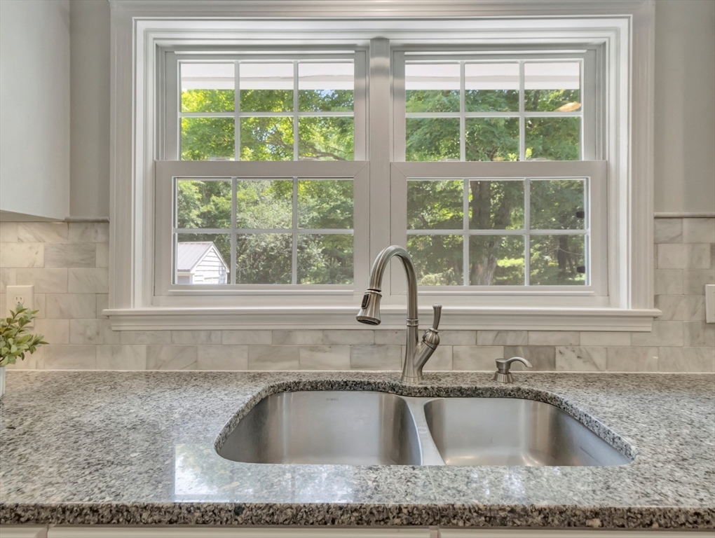 344 Old Post Road North Attleboro, MA 02760 - Photo 17 of 42
