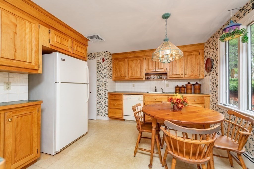 15 Moran Road Lynnfield, MA 01940 - Photo 12 of 34 Gallery Image 12