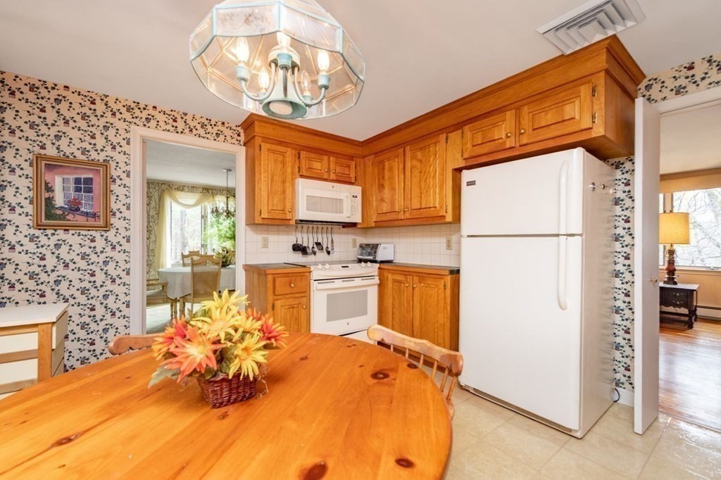 15 Moran Road Lynnfield, MA 01940 - Photo 14 of 34 Gallery Image 14