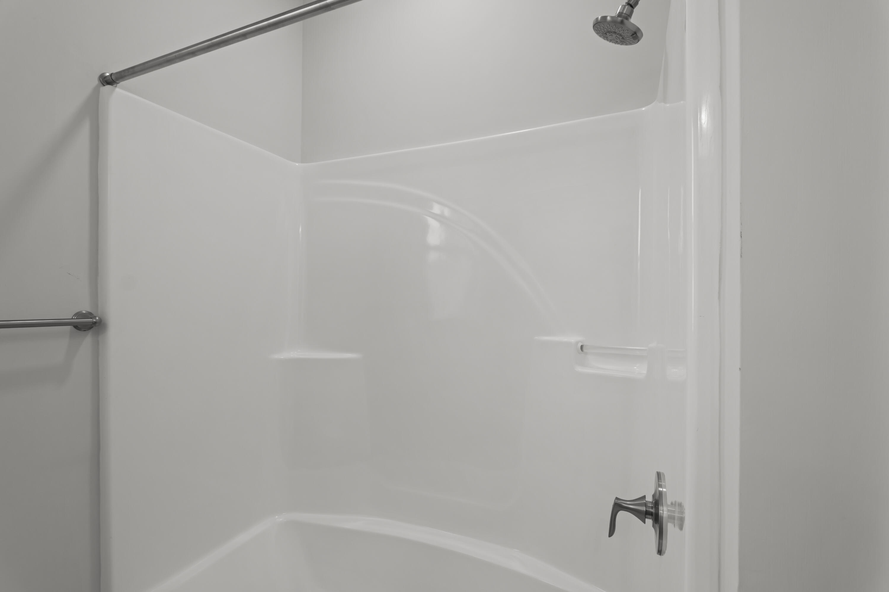 226 Dublin Loop Grovetown, GA 30813 - Photo 30 of 40 Tub Shower Combo