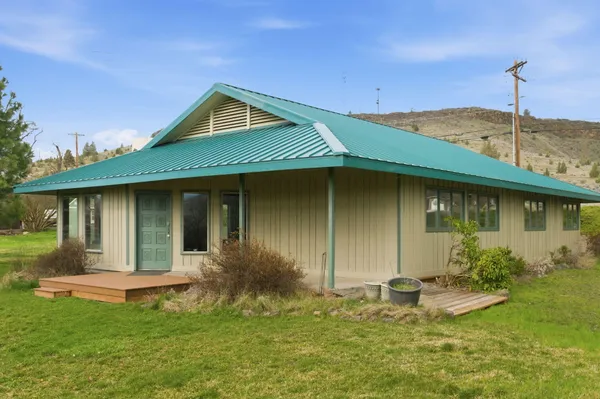 $437,000 | 615 Timber Lane, Maupin, OR 97037
