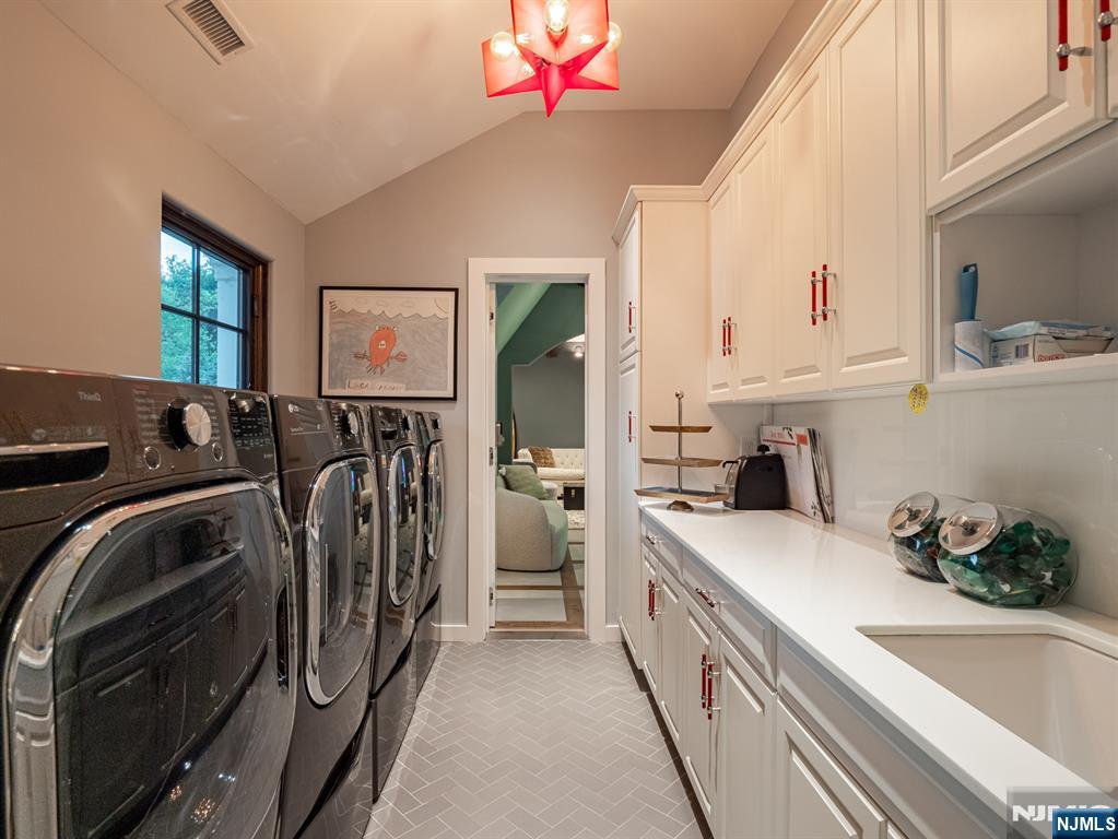 7-11 Stokes Farm Road Old Tappan, NJ 07675 - Photo 27 of 40