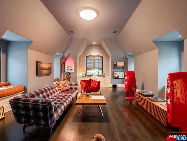 $5,888,711 | 7-11 Stokes Farm Road, Old Tappan, NJ 07675