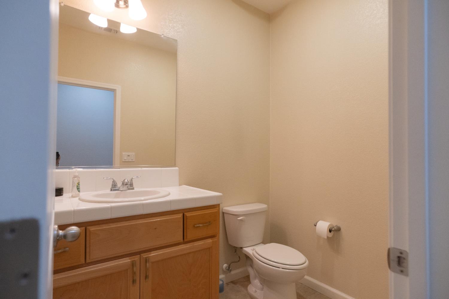 4869 Langley Way Merced, CA 95348 - Photo 10 of 46 Gallery Image 10