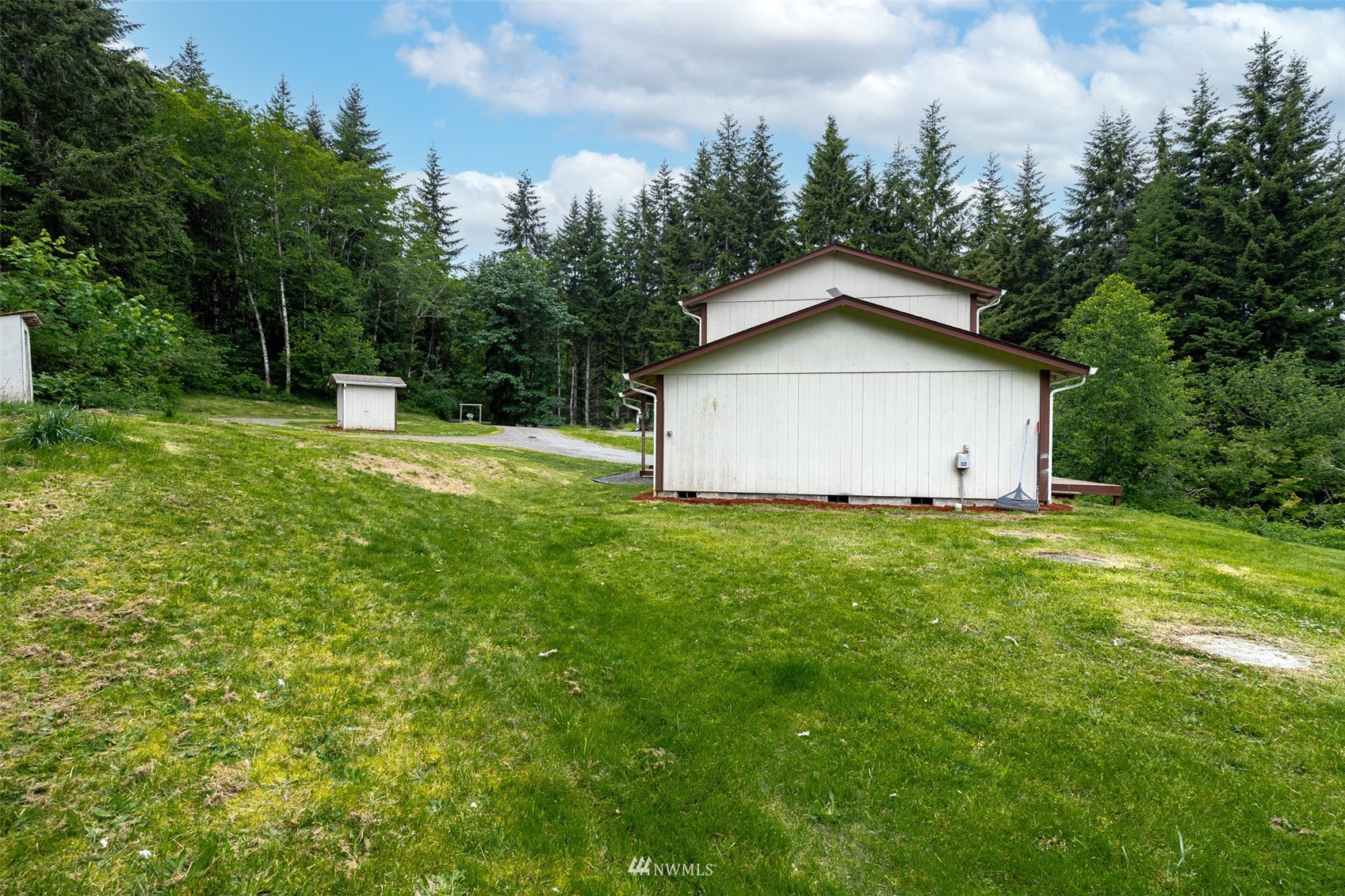 181 Crego Ridge Road Chehalis, WA 98532 - Photo 28 of 33 a view of a backyard of the house