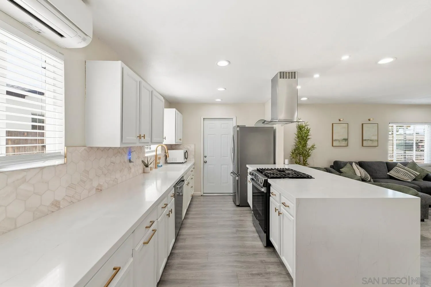 465 Parkbrook Street Spring Valley, CA 91977 - Photo 17 of 55