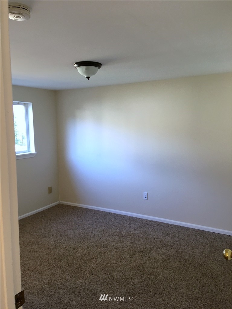 14909 134th Avenue Southeast Renton, WA 98058 - Photo 10 of 13 Gallery Image 10