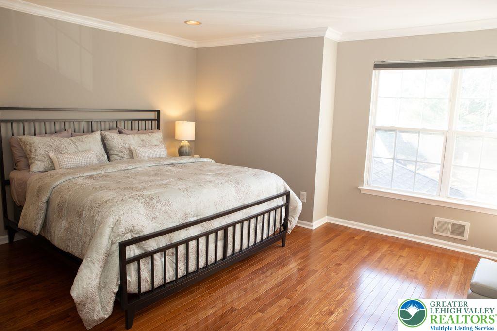 165 Muirfield Way Easton, PA 18042 - Photo 13 of 27 primary bedroom