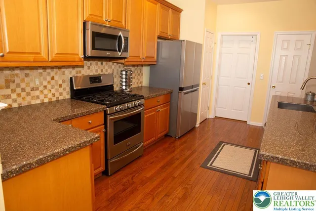 $449,900 | 165 Muirfield Way, Easton, PA 18042