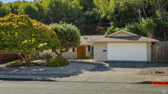 $914,000 | 2565 Center Road, Novato, CA 94947