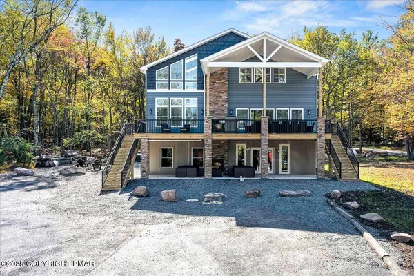 $2,075,000 | 245 South Lake Drive, Lake Harmony, PA 18624