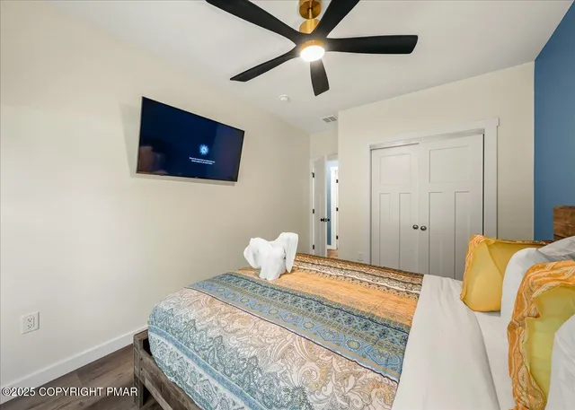 $2,075,000 | 245 South Lake Drive, Lake Harmony, PA 18624