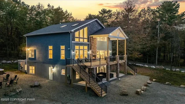 $2,075,000 | 245 South Lake Drive, Lake Harmony, PA 18624