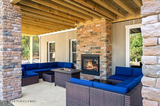 $2,075,000 | 245 South Lake Drive, Lake Harmony, PA 18624