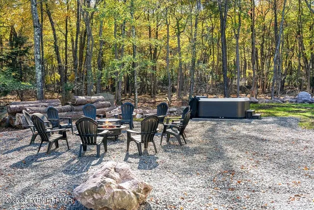 $2,075,000 | 245 South Lake Drive, Lake Harmony, PA 18624