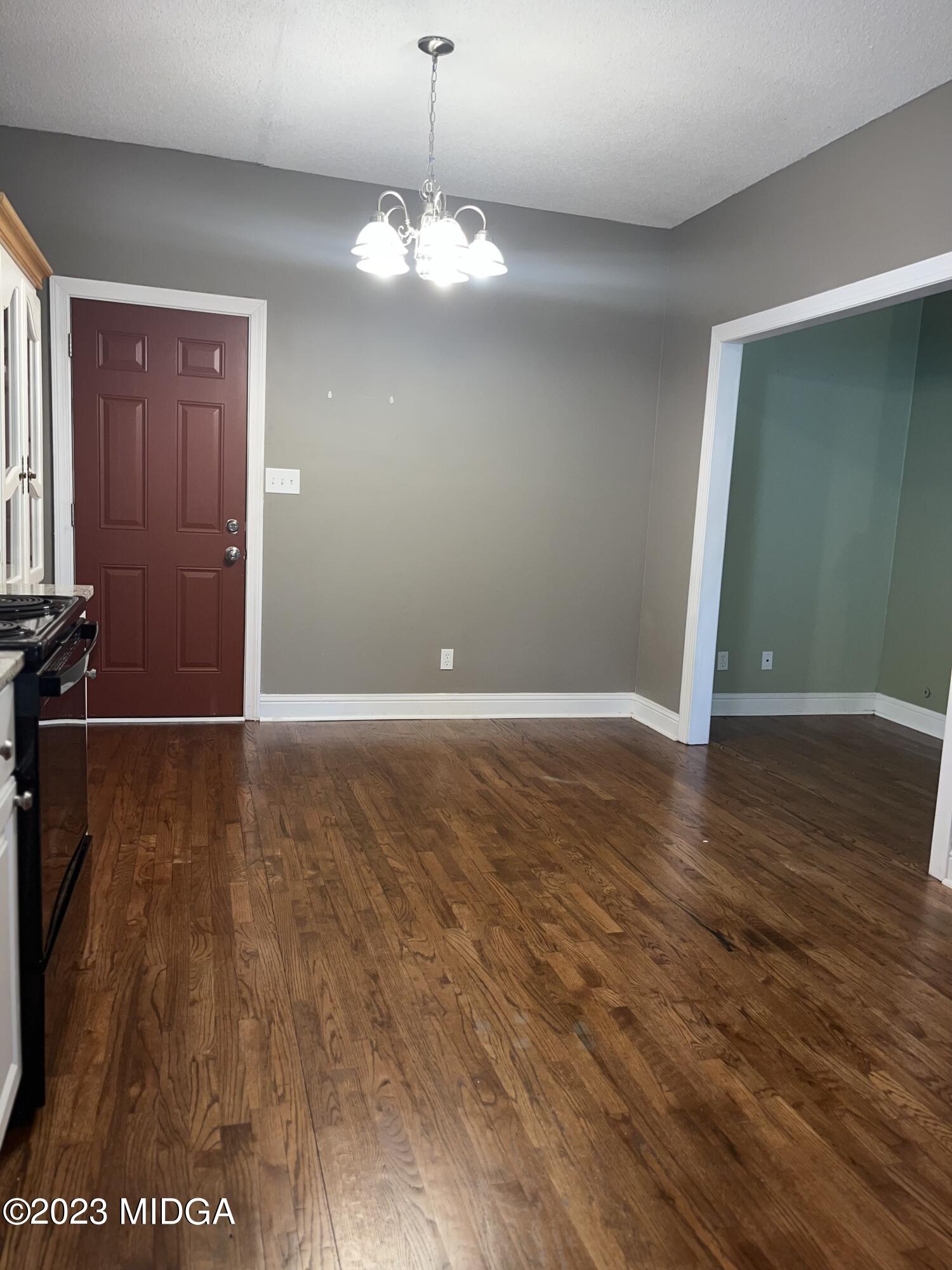 4450 Davis Road Macon, GA 31217 - Photo 5 of 14 IMG_1804