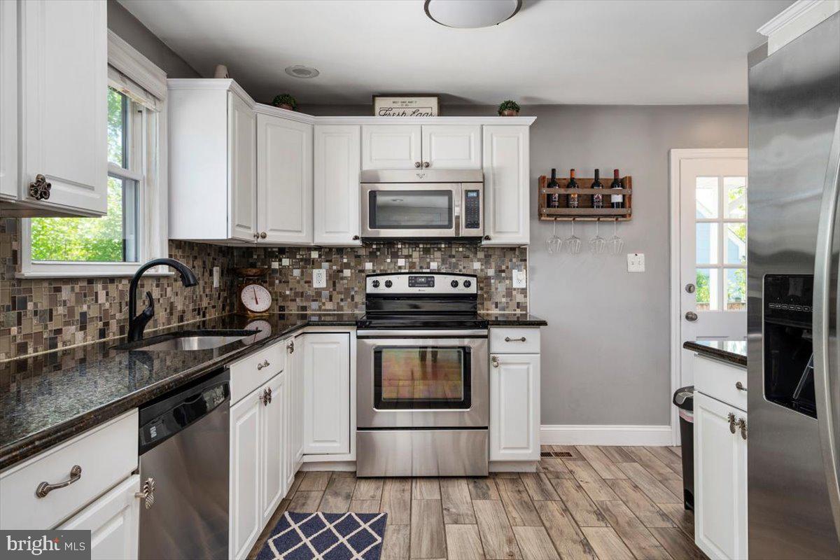 542 Cleveland Road Linthicum Heights, MD 21090 - Photo 10 of 39 Gallery Image 10