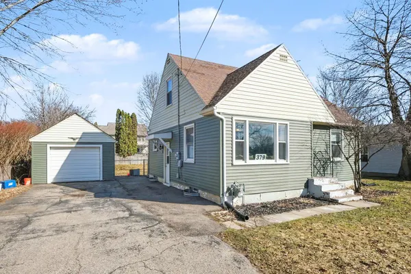$265,000 | 379 East Muskegon Street, Cedar Springs, MI 49319