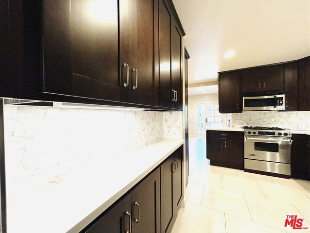 a view of an entryway