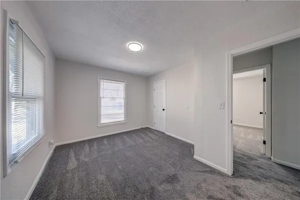 $224,950 | 718 East Gudgell Avenue, Independence, MO 64055