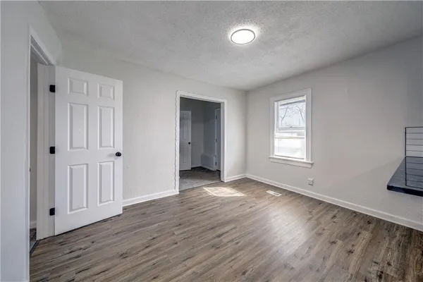 $224,950 | 718 East Gudgell Avenue, Independence, MO 64055