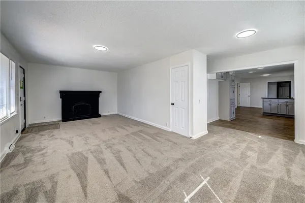 $224,950 | 718 East Gudgell Avenue, Independence, MO 64055