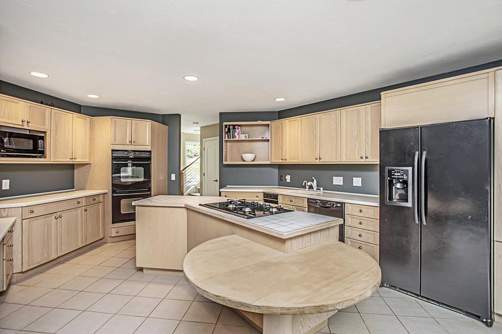 31 Sentry Hill Road Sharon, MA 02067 - Photo 8 of 24 Gallery Image 8
