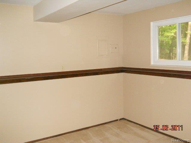 1110 Barr Road Oxford, MI 48370 - Photo 8 of 9 den